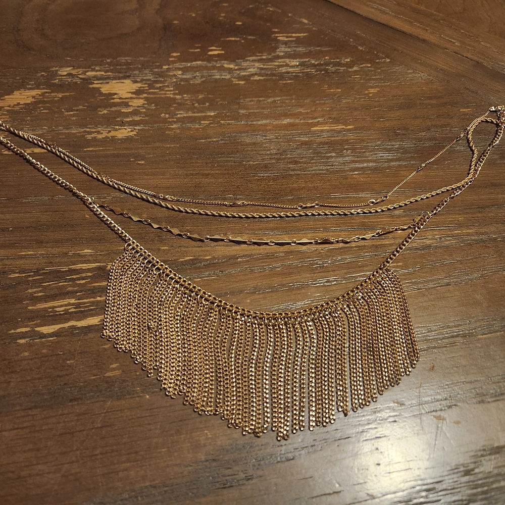 Elegant Gold Fringe Necklace